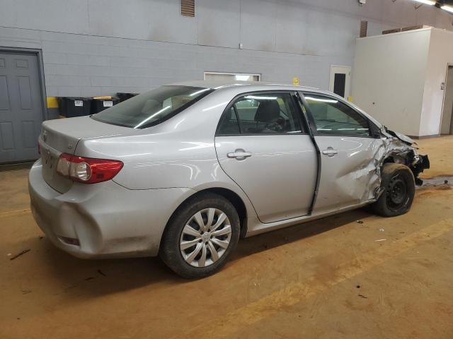 2T1BU4EE9CC902326 - 2012 TOYOTA COROLLA BASE ვერცხლისფერი ფოტო 3