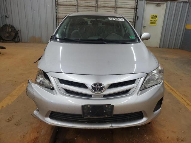 2T1BU4EE9CC902326 - 2012 TOYOTA COROLLA BASE ვერცხლისფერი ფოტო 5
