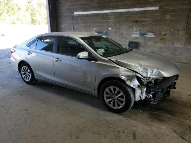 4T1BF1FKXHU307987 - 2017 TOYOTA CAMRY LE SILVER photo 4