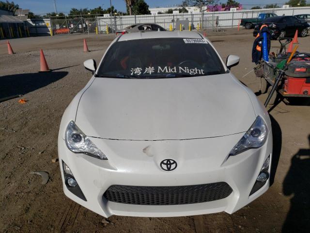 JF1ZNAA18F8712391 - 2015 TOYOTA SCION FR-S 白色 照片 5