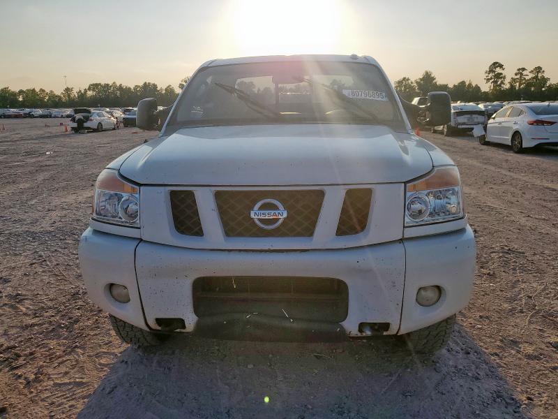 1N6BA0CC5AN300341 - 2010 NISSAN TITAN XE WHITE photo 5