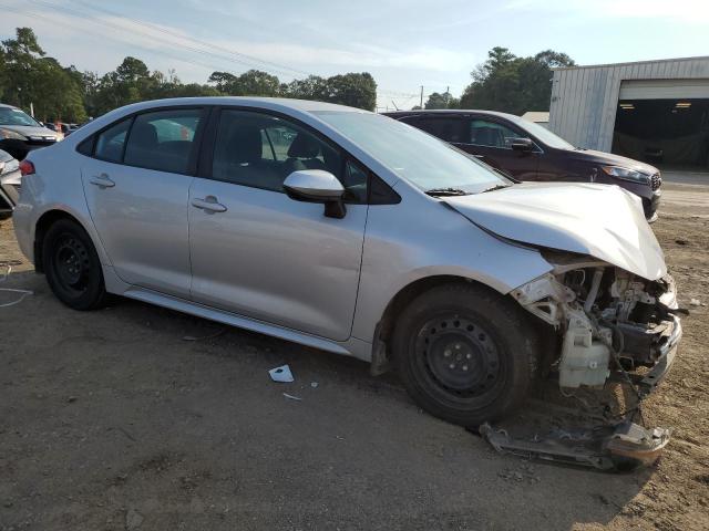 5YFEPRAE2LP122627 - 2020 TOYOTA COROLLA LE SILVER photo 4