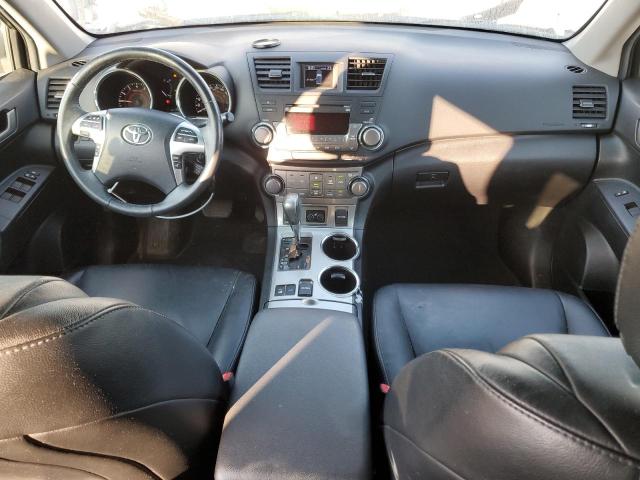 5TDBK3EH1BS084445 - 2011 TOYOTA HIGHLANDER BASE Белый фото 8