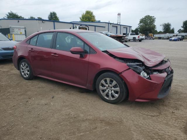 5YFEPMAE0NP272290 - 2022 TOYOTA COROLLA LE RED photo 4