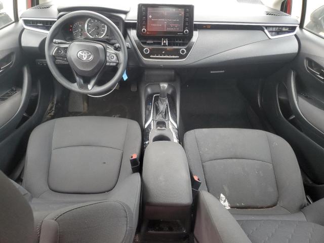 5YFEPMAE0NP272290 - 2022 TOYOTA COROLLA LE RED photo 8