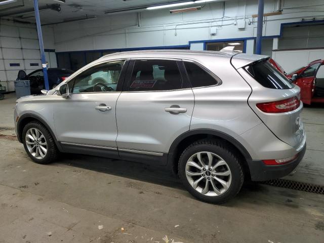 5LMCJ2D98KUL42928 - 2019 LINCOLN MKC SELECT Silber Foto 2