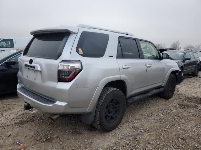JTEBU5JR1J5503480 - 2018 TOYOTA 4RUNNER SR5/SR5 PREMIUM ვერცხლისფერი ფოტო 3