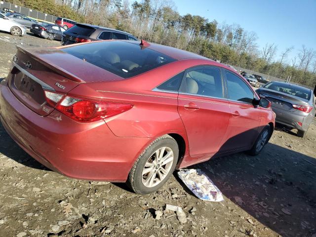 5NPEB4AC2DH563947 - 2013 HYUNDAI SONATA GLS RED photo 3