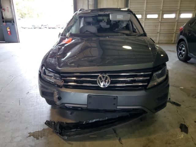 3VV2B7AX2KM137014 - 2019 VOLKSWAGEN TIGUAN SE Grau Foto 5