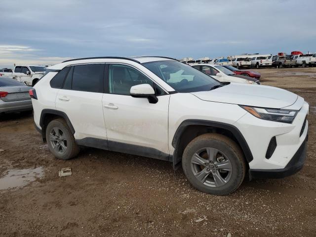 2T3P1RFV2NC263257 - 2022 TOYOTA RAV4 XLE WHITE photo 4