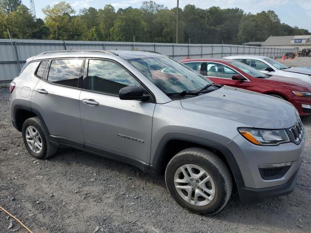 3C4NJDAB3JT256826 - 2018 JEEP COMPASS SPORT SILVER photo 4