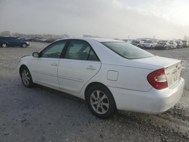 JTDBE32K040246689 - 2004 TOYOTA CAMRY LE WHITE photo 2