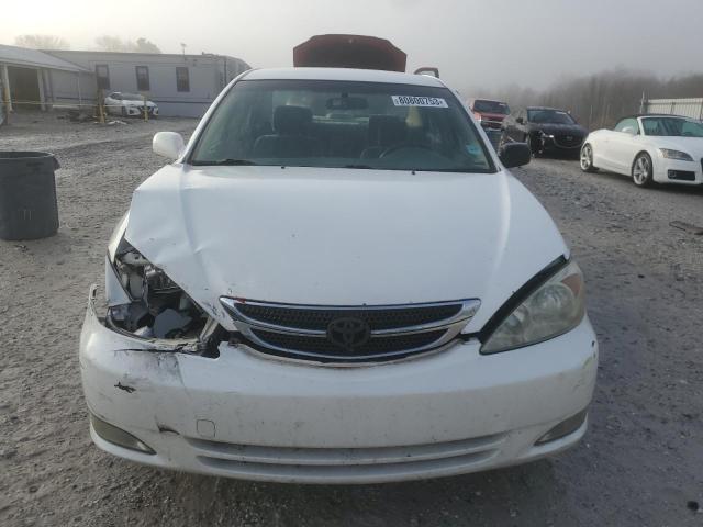 JTDBE32K040246689 - 2004 TOYOTA CAMRY LE WHITE photo 5