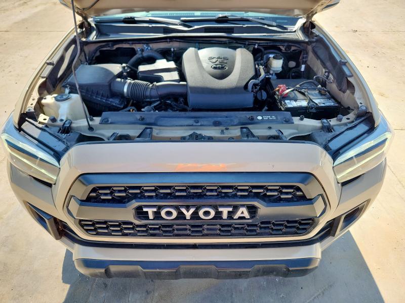 5TFAZ5CN9HX036447 - 2017 TOYOTA TACOMA DOUBLE CAB TAN photo 11