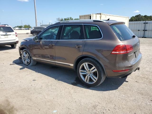 WVGEF9BPXDD000858 - 2013 VOLKSWAGEN TOUAREG V6 棕色 照片 2
