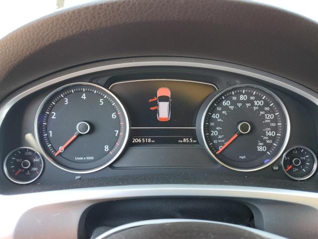 WVGEF9BPXDD000858 - 2013 VOLKSWAGEN TOUAREG V6 棕色 照片 9