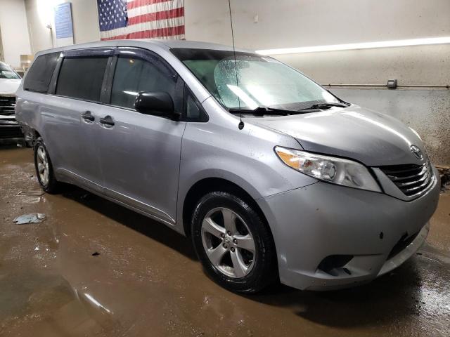 5TDKA3DC4CS010950 - 2012 TOYOTA SIENNA BASE TEAL photo 4