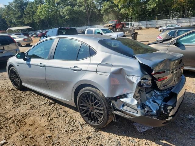 4T1DAACK6SU099108 - 2025 TOYOTA CAMRY XSE SILVER photo 2