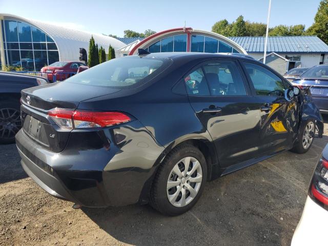 5YFEPMAE2MP240083 - 2021 TOYOTA COROLLA LE BLACK photo 3