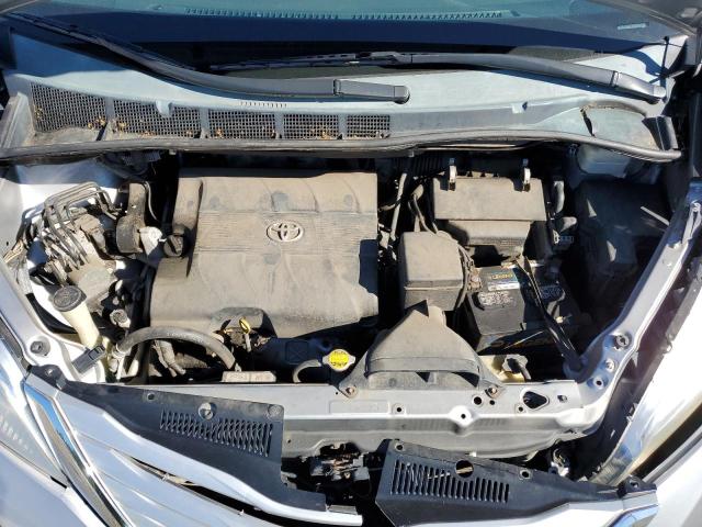 5TDDK3DC6DS068372 - 2013 TOYOTA SIENNA XLE GRAY photo 12