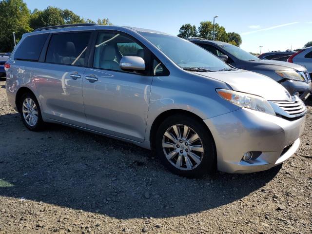 5TDDK3DC6DS068372 - 2013 TOYOTA SIENNA XLE GRAY photo 4