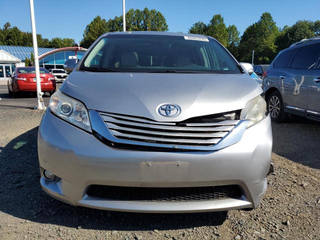 5TDDK3DC6DS068372 - 2013 TOYOTA SIENNA XLE GRAY photo 5