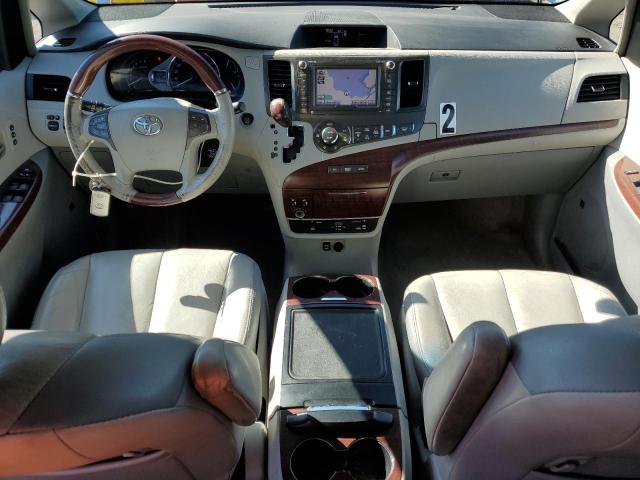 5TDDK3DC6DS068372 - 2013 TOYOTA SIENNA XLE GRAY photo 8