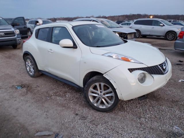 JN8AF5MV4CT126021 - 2012 NISSAN JUKE S WHITE photo 4