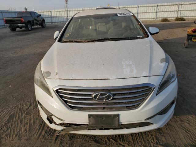 5NPE24AF8FH122076 - 2015 HYUNDAI SONATA SE WHITE photo 5