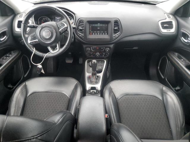 3C4NJDBB7KT703495 - 2019 JEEP COMPASS LATITUDE Черный фото 8