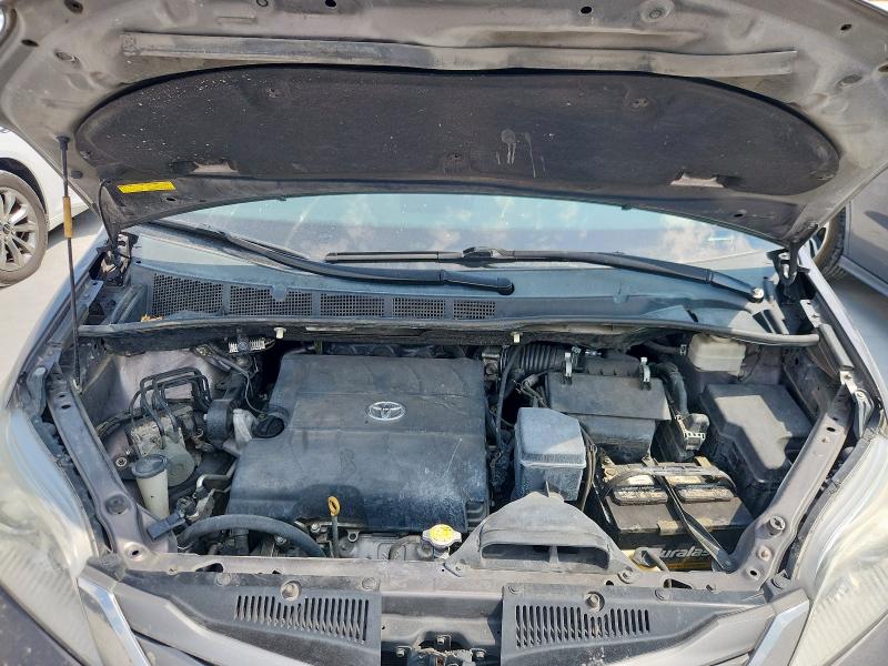 5TDYK3DC9CS236103 - 2012 TOYOTA SIENNA XLE GRAY photo 12