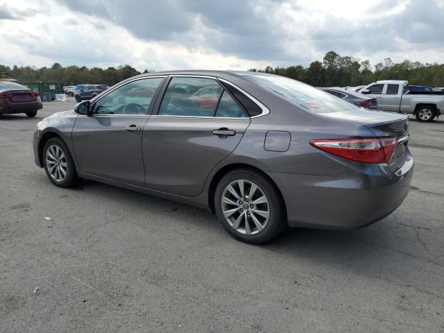 4T4BF1FK3FR445972 - 2015 TOYOTA CAMRY LE GRAY photo 2