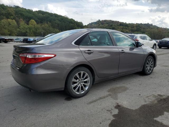 4T4BF1FK3FR445972 - 2015 TOYOTA CAMRY LE GRAY photo 3