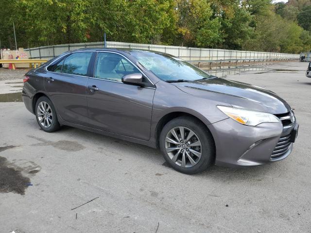 4T4BF1FK3FR445972 - 2015 TOYOTA CAMRY LE GRAY photo 4