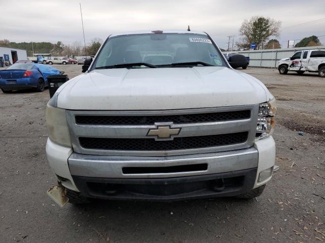 3GCPKSE39BG311965 - 2011 CHEVROLET SILVERADO K1500 LT WHITE photo 5