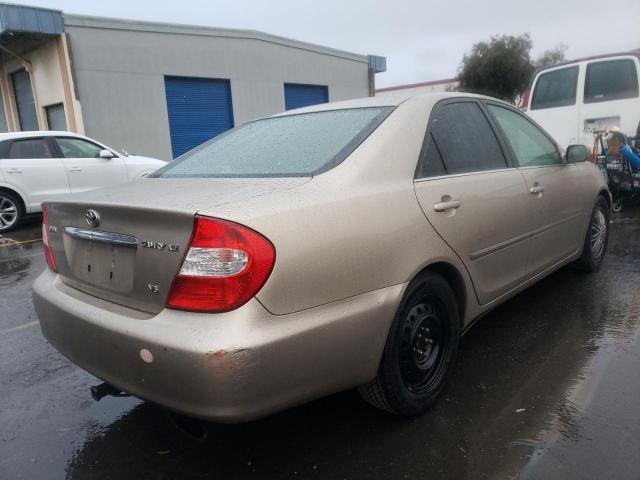 JTDBF30K820062114 - 2002 TOYOTA CAMRY LE GOLD photo 3