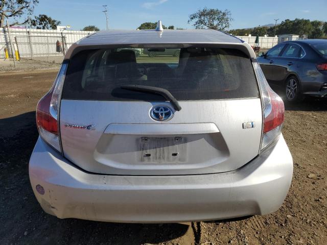 JTDKDTB30G1132427 - 2016 TOYOTA PRIUS C SILVER photo 6