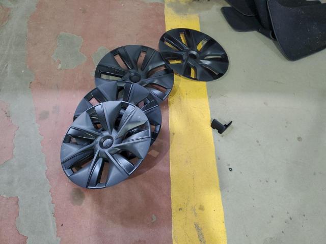 7SAYGAEEXSF225641 - 2025 TESLA MODEL Y GRAY photo 13