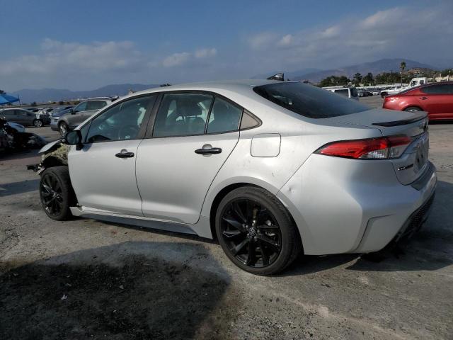 5YFS4MCE2MP074396 - 2021 TOYOTA COROLLA SE ვერცხლისფერი ფოტო 2