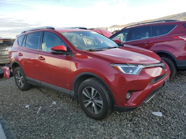 JTMRFREV7HJ110774 - 2018 TOYOTA RAV4 XLE RED photo 4