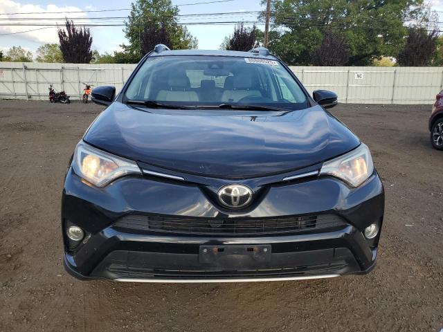 2T3RFREV7HW682235 - 2017 TOYOTA RAV4 XLE Qara foto 5