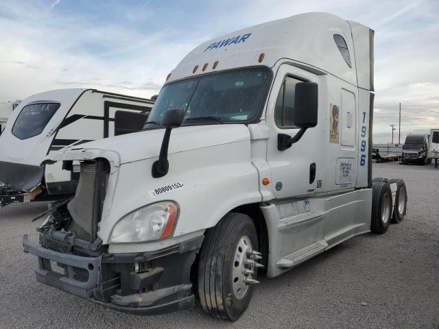 3AKJGLDR1GSGW7064 - 2016 FREIGHTLINER CASCADIA 1 WHITE photo 2