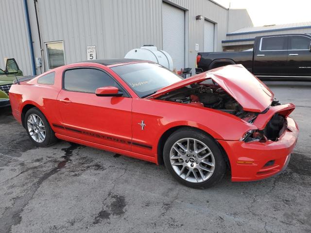 1ZVBP8AM9D5243395 - 2013 FORD MUSTANG RED photo 4