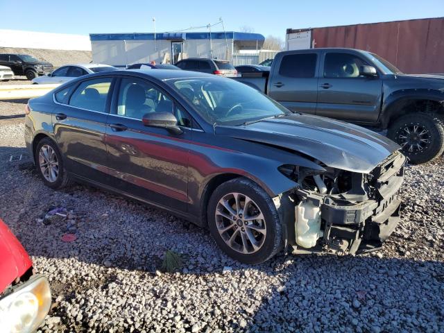 3FA6P0HD7KR126944 - 2019 FORD FUSION SE GRAY photo 4