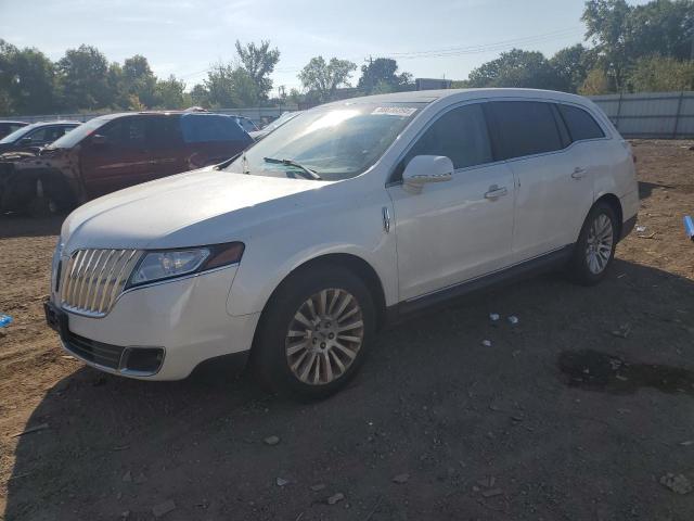 2010 LINCOLN MKT, 