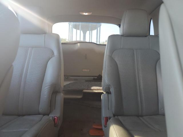 2LMHJ5AR8ABJ28139 - 2010 LINCOLN MKT 白色 照片 10