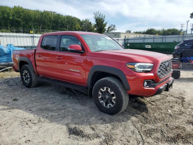 3TYCZ5ANXNT067093 - 2022 TOYOTA TACOMA DOUBLE CAB RED photo 4