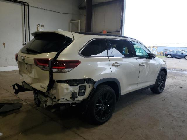 5TDJZRFHXKS609642 - 2019 TOYOTA HIGHLANDER SE WHITE photo 3