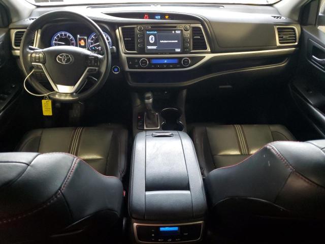 5TDJZRFHXKS609642 - 2019 TOYOTA HIGHLANDER SE WHITE photo 8