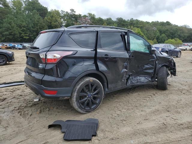 1FMCU9GD5JUA39333 - 2018 FORD ESCAPE SE შავი ფოტო 3